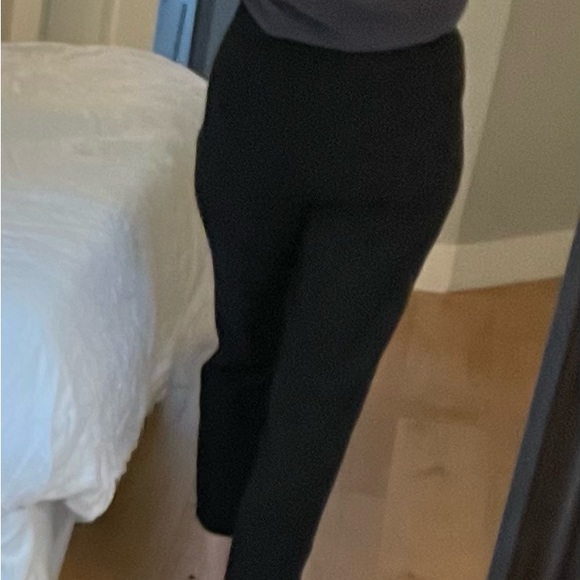 RW&Co black cropped trousers. Size medium. - Picture 4 of 5